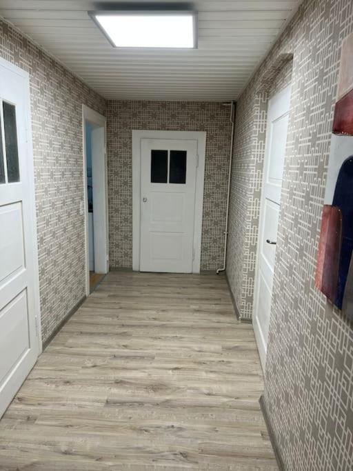 Schoenes City-Apartment Im Zentrum Mit Balkon Hof  Eksteriør bilde