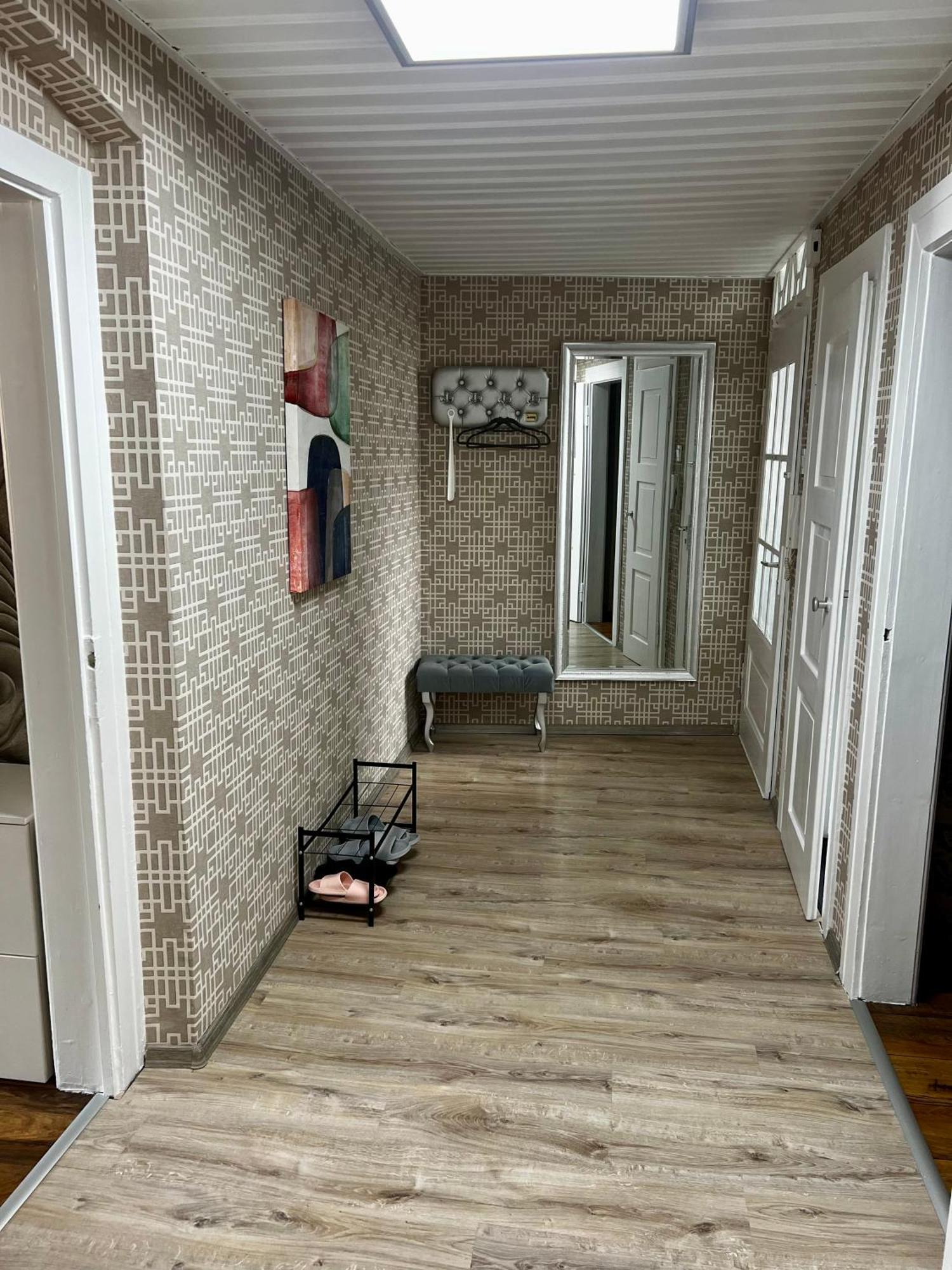 Schoenes City-Apartment Im Zentrum Mit Balkon Hof  Eksteriør bilde