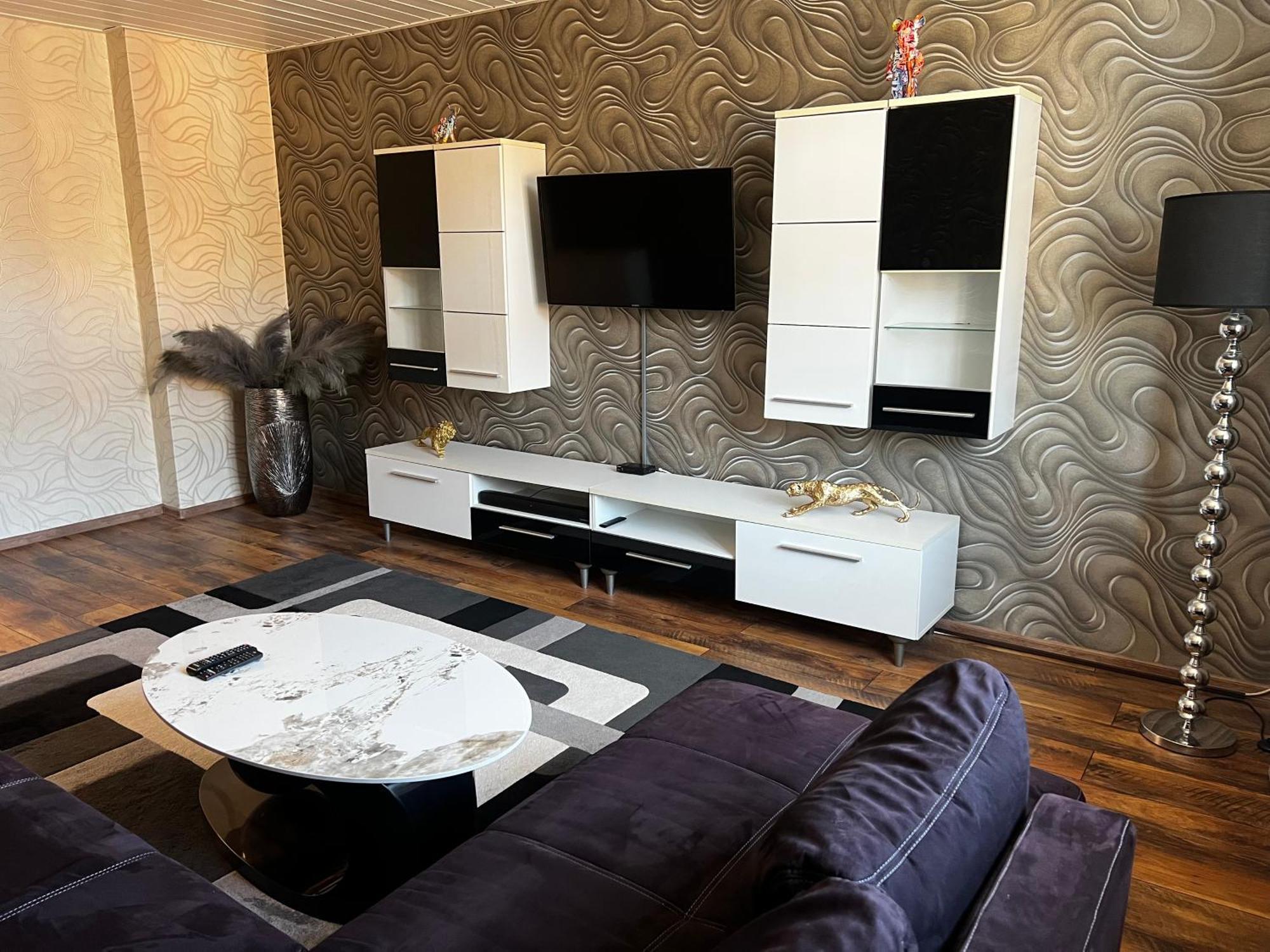 Schoenes City-Apartment Im Zentrum Mit Balkon Hof  Eksteriør bilde